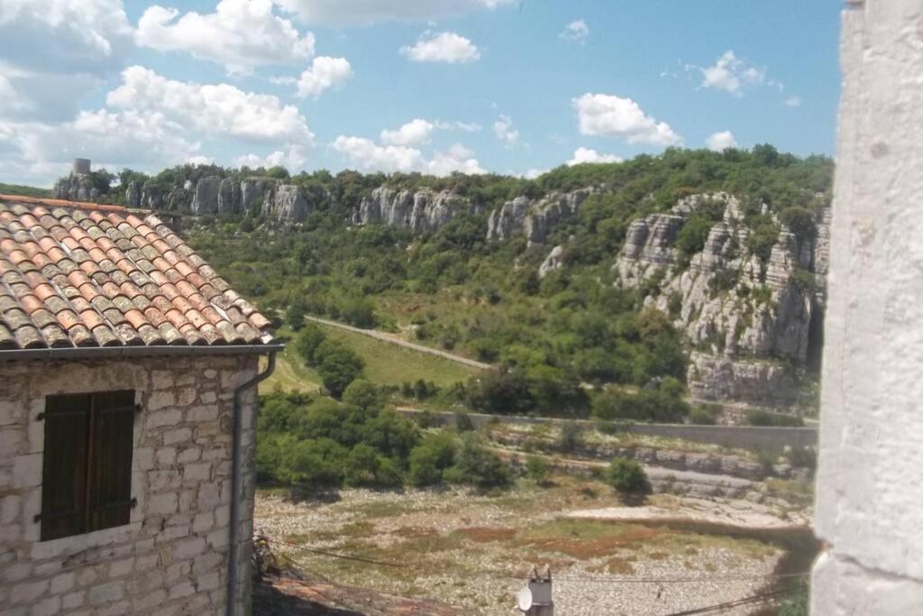 Maison Pierre Et Voute Au Coeur Du Village Balazuc Exteriér fotografie