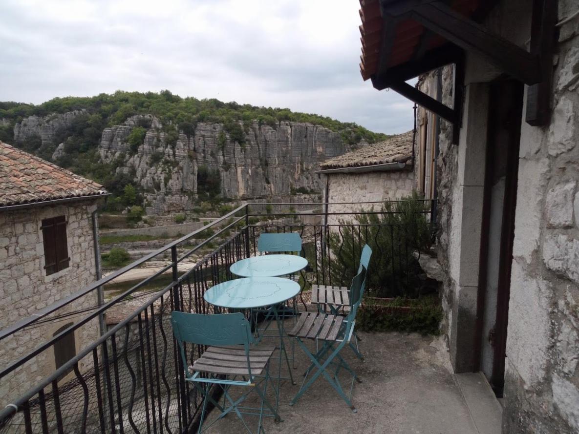 Maison Pierre Et Voute Au Coeur Du Village Balazuc Exteriér fotografie