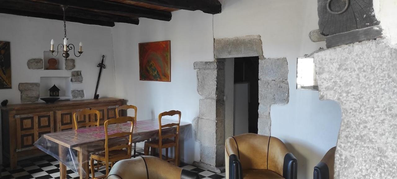 Maison Pierre Et Voute Au Coeur Du Village Balazuc Exteriér fotografie